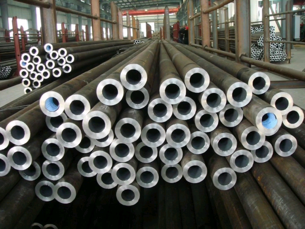 Actual shot of precision seamless pipe factory