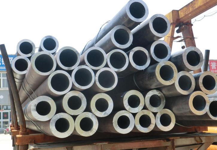 Actual shot of precision seamless pipe factory